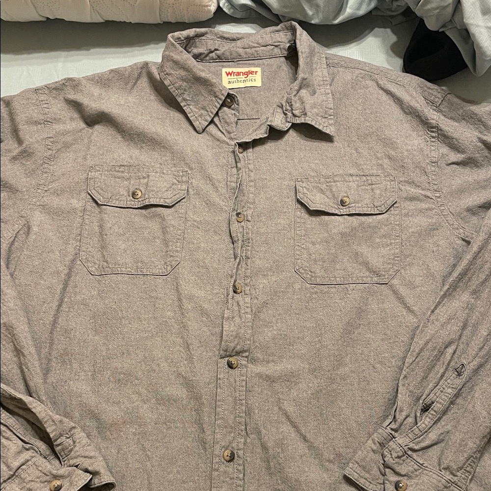 Men’s Gray Wrangler button down